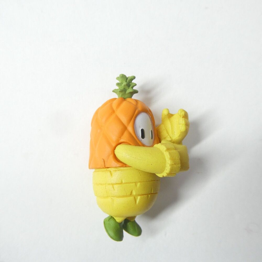 Fall Guys Hugcot Gashapon Pineapple Costume Capsule Toy PVC Mini Figure